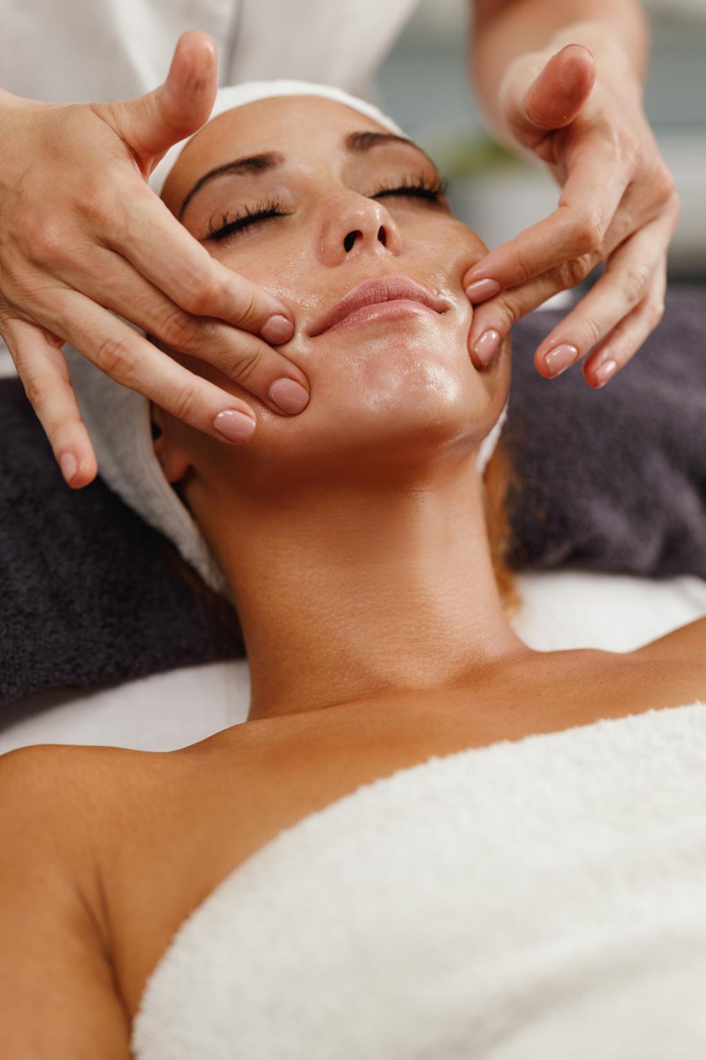 Gesicht Massage